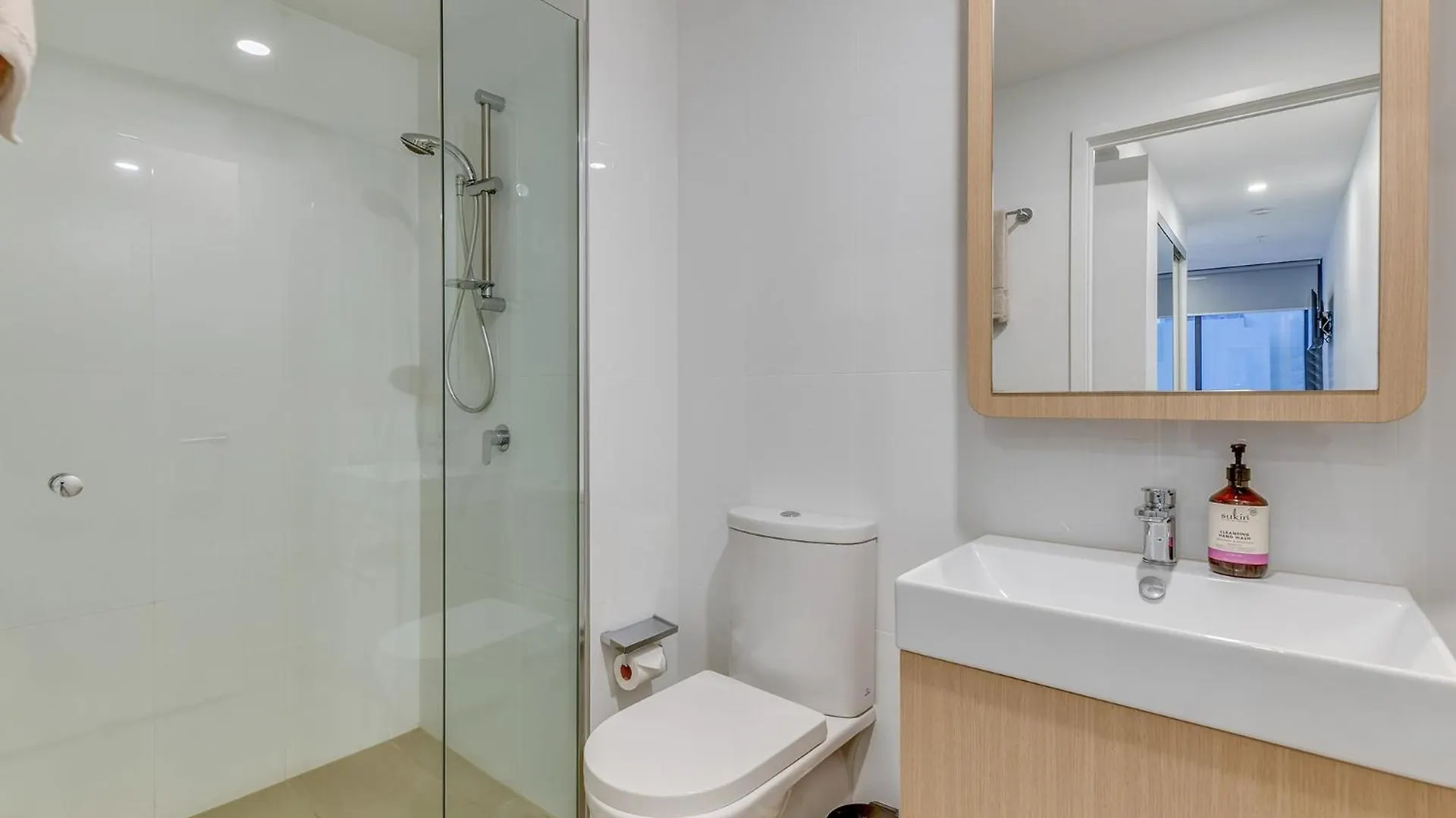 Resort Living 2Br With Pool Spa Gym & Parking Brisbane Austrálie