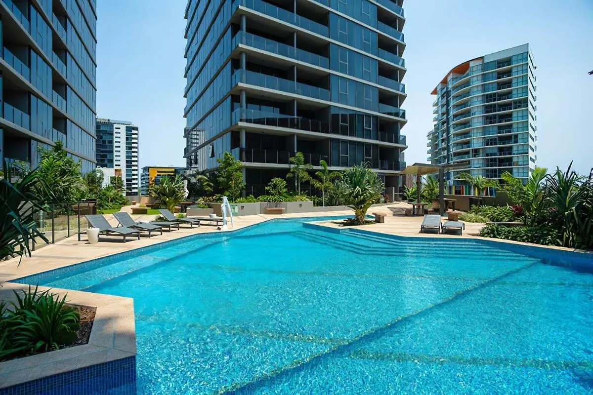 Resort Living 2Br With Pool Spa Gym & Parking Brisbane